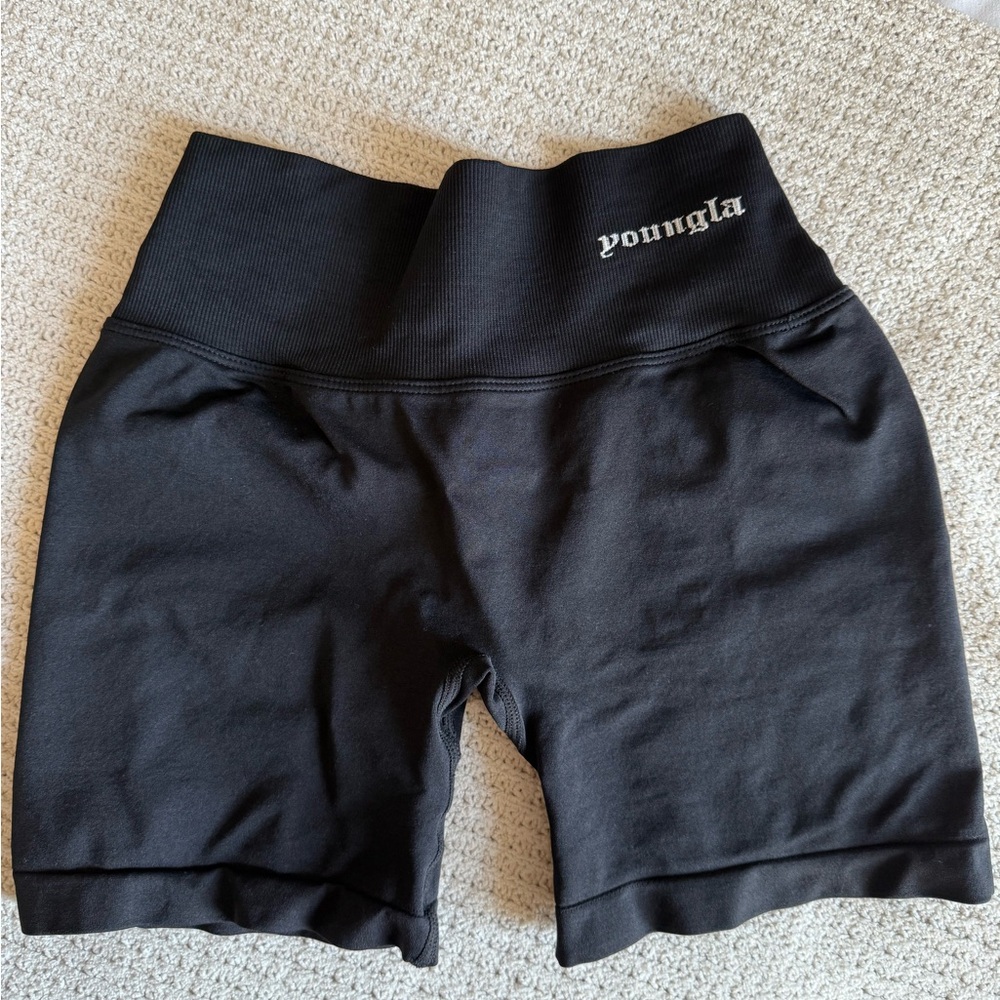 YoungLA lift seamless shorts size medium